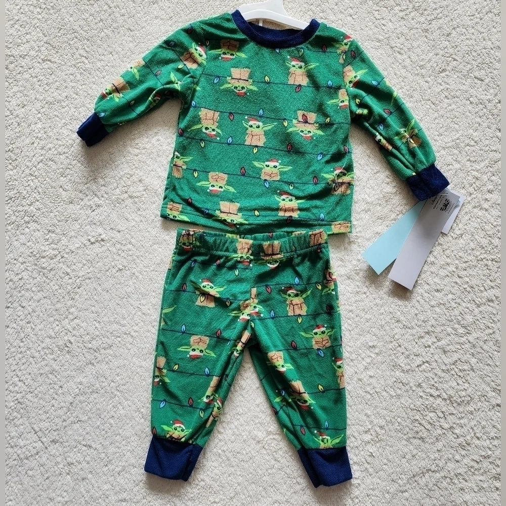 New holiday Christmas star wars baby Yoda Grogu pajama set 12 months 2t 4t